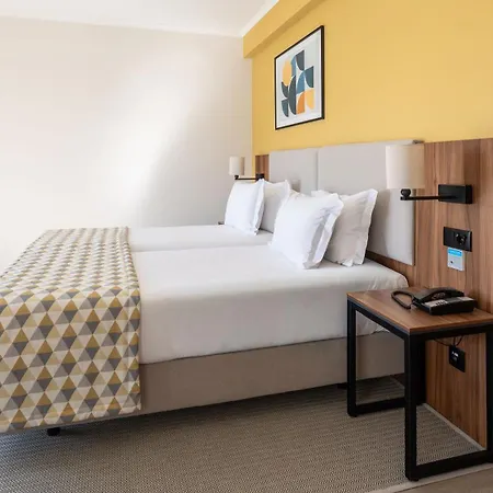 Отель Algarve By Ihg Албуфейра