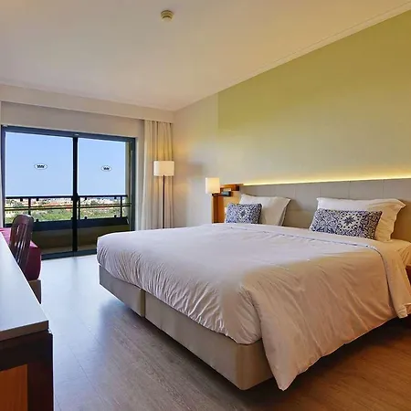 Algarve By Ihg البوفيرا
